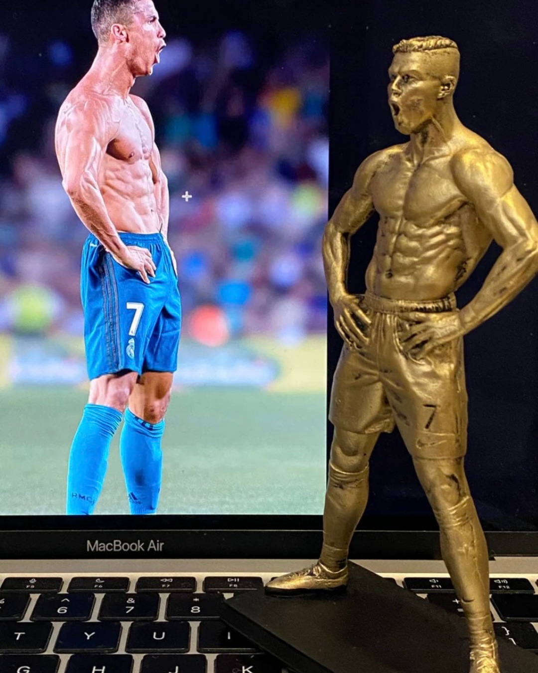 Cristiano Ronaldo Resin Action Figure – PG Edition | Premium Football Player Showpiece for Fans, Kids & Collectors | Bronze Finish Sports Collectible for Home & Office Décor