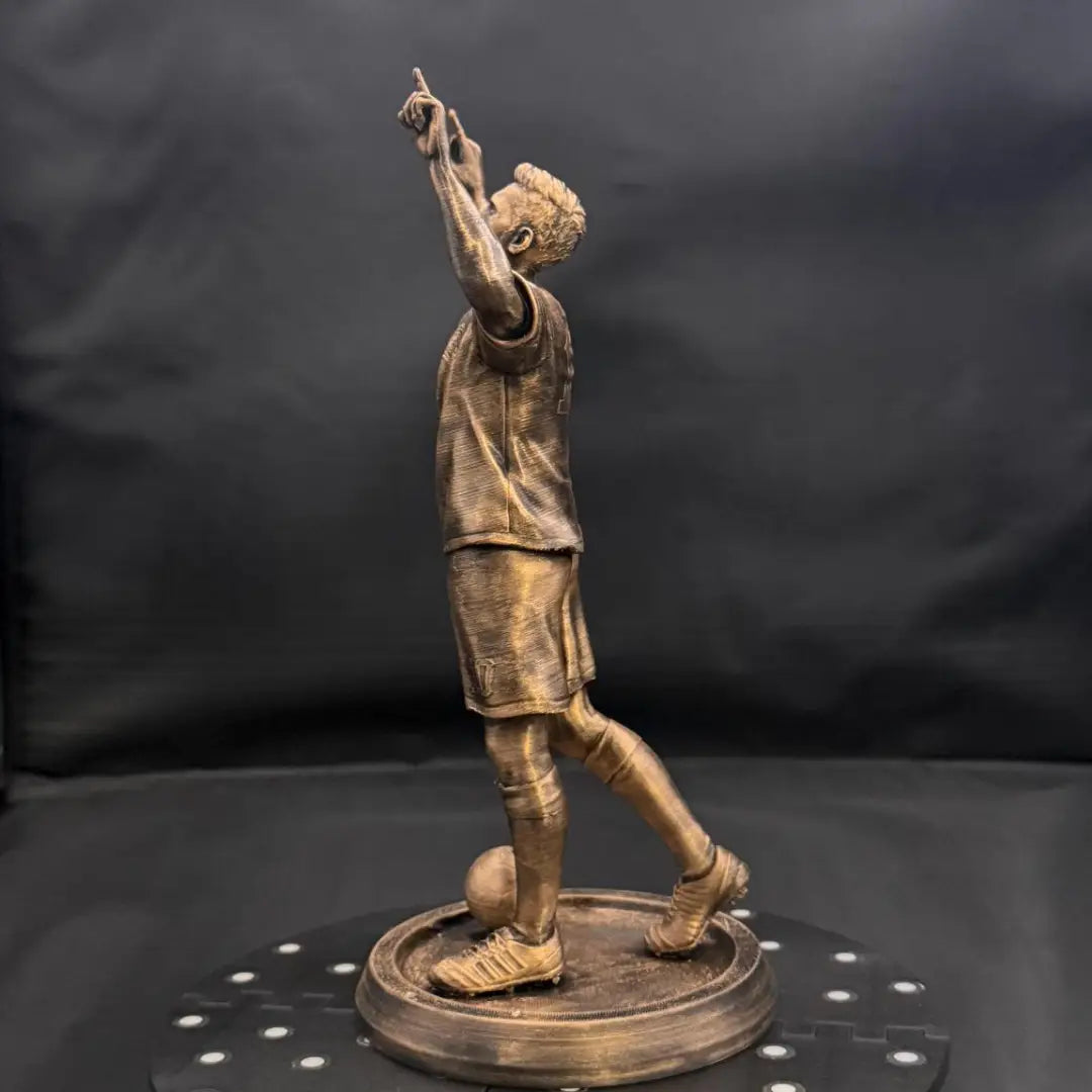 Lionel Messi Resin Action Figure – PG Edition | Premium Football Player Showpiece for Fans, Kids & Collectors | Bronze Finish Sports Collectible for Home & Office Décor